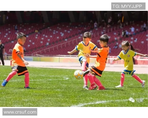 拉普拉塔大学与河床的激烈对决揭示足球战术与激情的完美结合 拉普拉塔大学与河床的激烈对决揭示足球战术与激情的完美结合